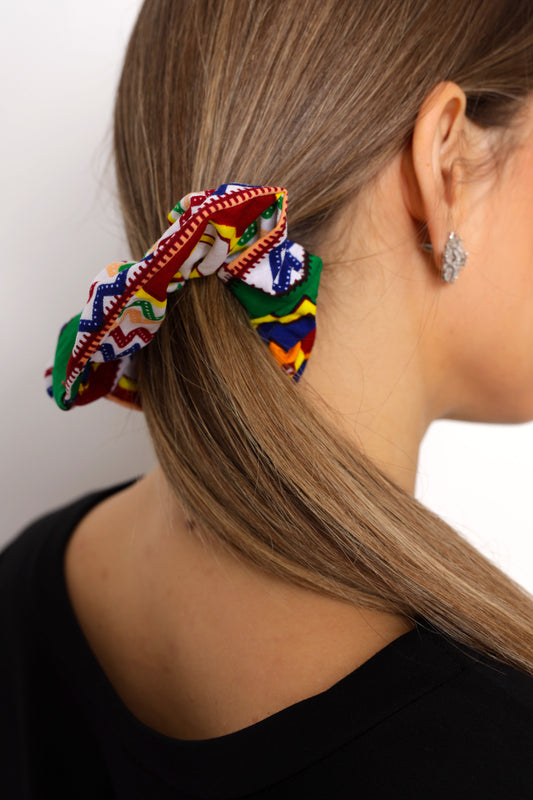 Afrikai mintás hajgumi scrunchie