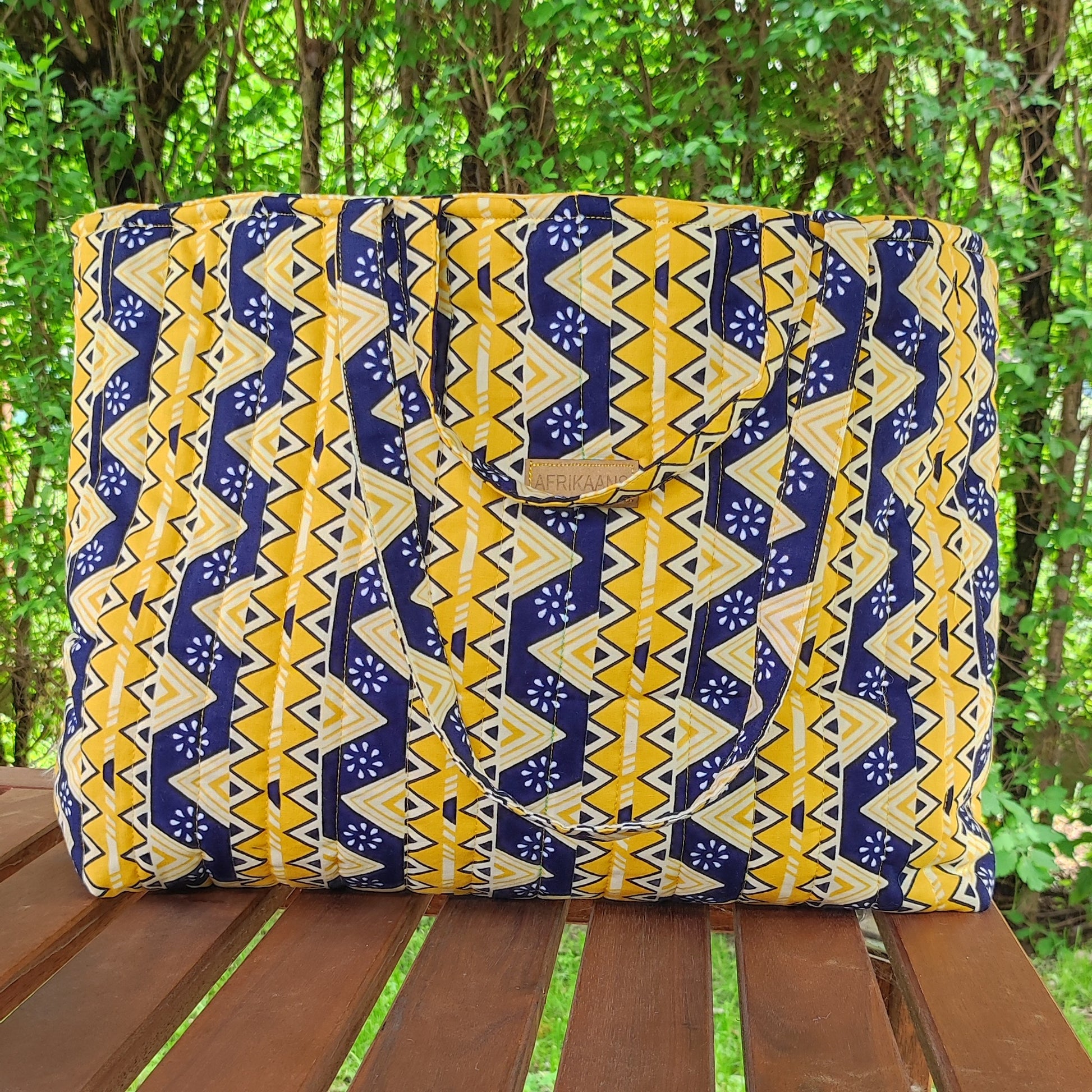 geometrikus mintás színes afrikai textil strandtáska