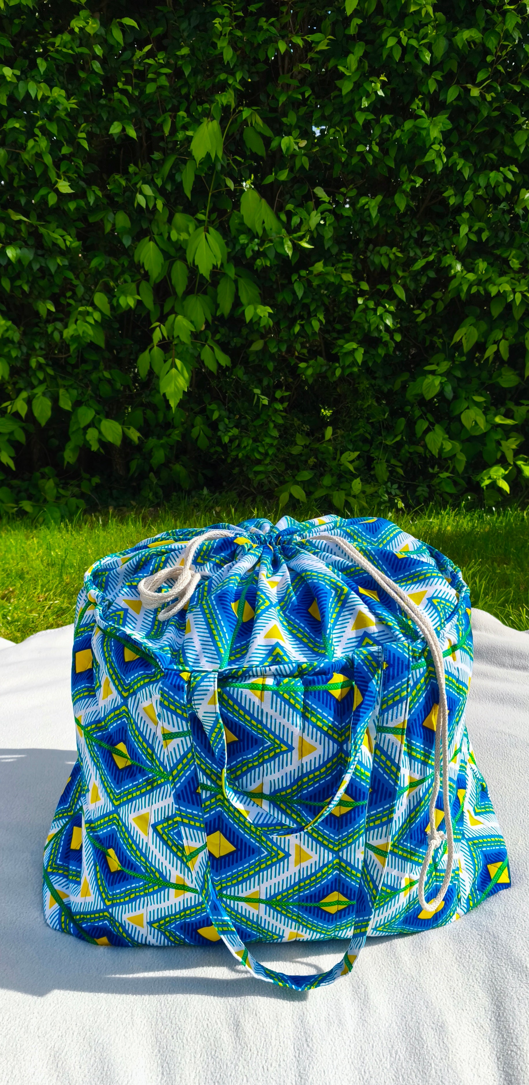 geometrikus mintás színes afrikai textil strandtáska